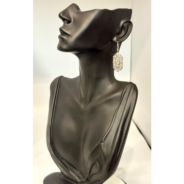 Vintage 3 Ct Round & Princess Shape Diamond Hanging Earring in Platinum For Sale - Image 13 of 18