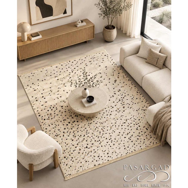 Ivory Fine Hand Knotted Moroccan Rug 8'3"x 9'9" For Sale - Image 4 of 4