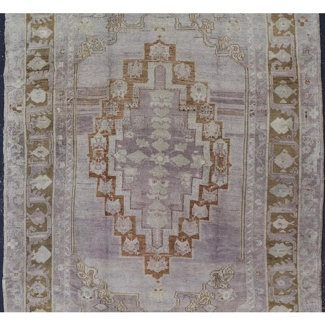 Layered Medallion Oushak Vintage Rug From Turkey With Floral Motifs 5'8 X 9'5 For Sale - Image 4 of 14