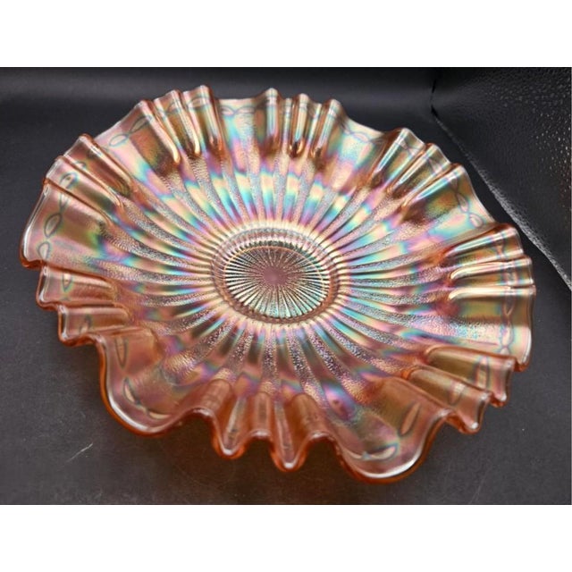 This marvelous Fenton Stippled Rays Water-droplets pattern with three-in-one ruffled edge, setting on a small platform...