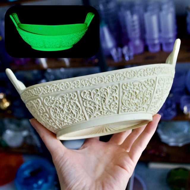 Beige Sowerby & Co. Ellison Glass Works Patent Ivory Queens Ware – Uranium Glass Serving Dish, 1879 For Sale - Image 8 of 8