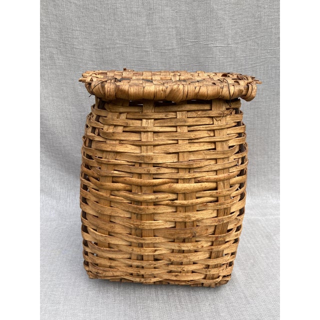 Late 19th Century Late 19th Century Early American Splint Oak Gathering Basket With Lid Initialed For Sale - Image 5 of 12
