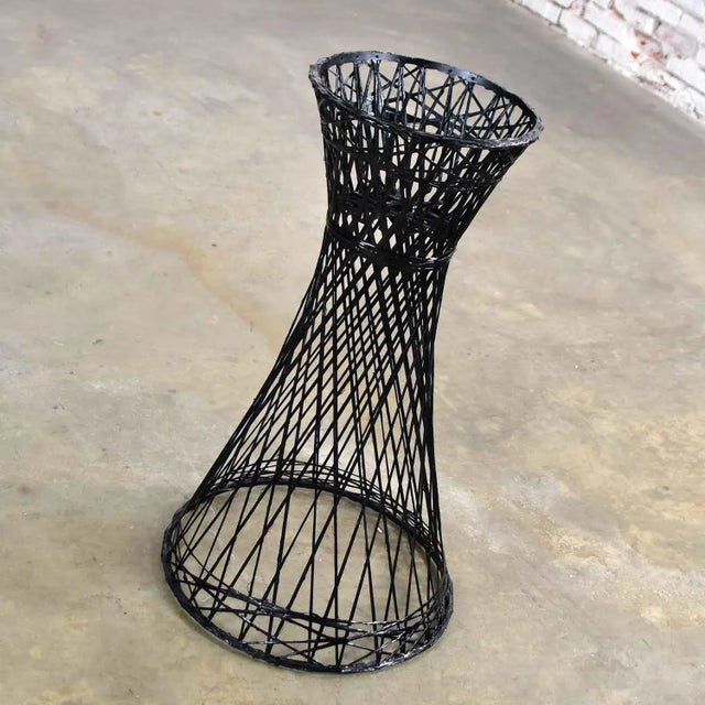 Plastic Mid-Century Modern Spun Fiberglass Plant Stand For Sale - Image 7 of 13