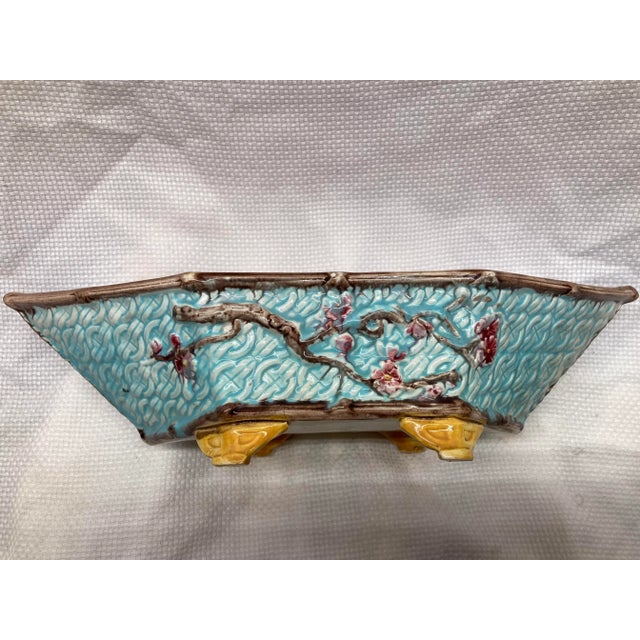 Rare Holdcraft basket without a handle., Found another example that had a handle. Connected turquoise blue ring design...