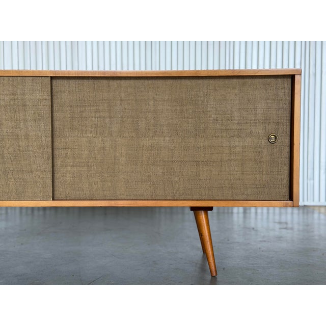 Winchendon Furniture “Planner Group” Paul McCobb Planner Group Credenza - Model 1513-L - Grasscloth Doors - 1950s Midcentury Cabinet For Sale - Image 4 of 12