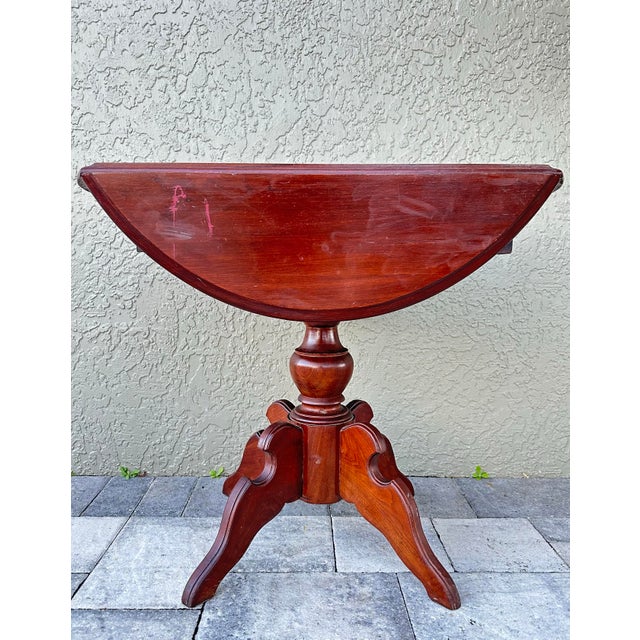 Antique Early 20th Century Solid Wood Drop Leaf Oval Wine Table For Sale In Orlando - Image 6 of 12