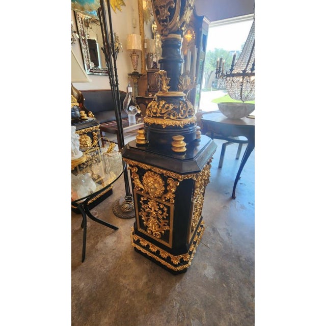 Wood Late 19th Century Black and Gold Painted Carved Vase Statues - Set of 2 For Sale - Image 7 of 9