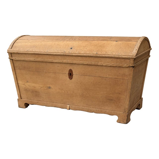Southern Chippendale Yellow Pine Blanket Chest, 18th Century For Sale