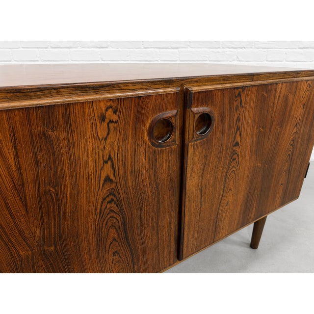 Low Danish Mid Century Modern Credenza by Sven Ellekaer for Albert Hansen Mobelfabrik | Rosewood Sideboard, Made in Denmark C. 1960’s For Sale - Image 13 of 16