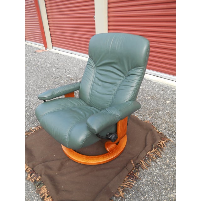 Ekornes Hunter Green Leather Stressless Recliner Chairish