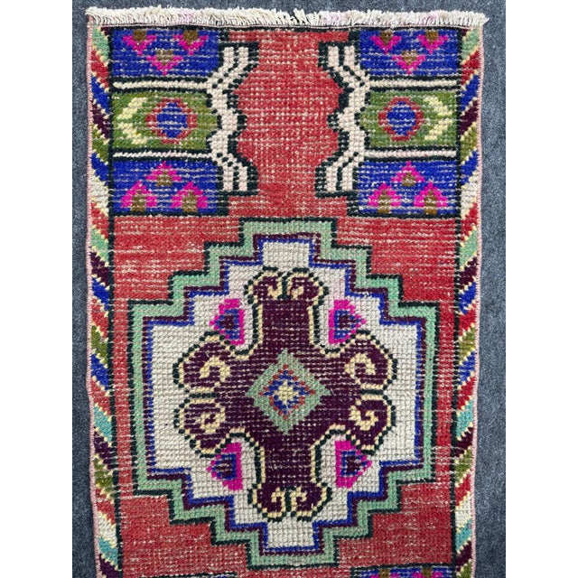Turkish Yastik Rug 1'7" x 2'11" For Sale - Image 4 of 5