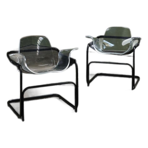 Cantilever Lounge Chairs in Acrylic, Leather and Steel by Paolo Tilche for Arform Brasil, 1970s, Set of 2 For Sale