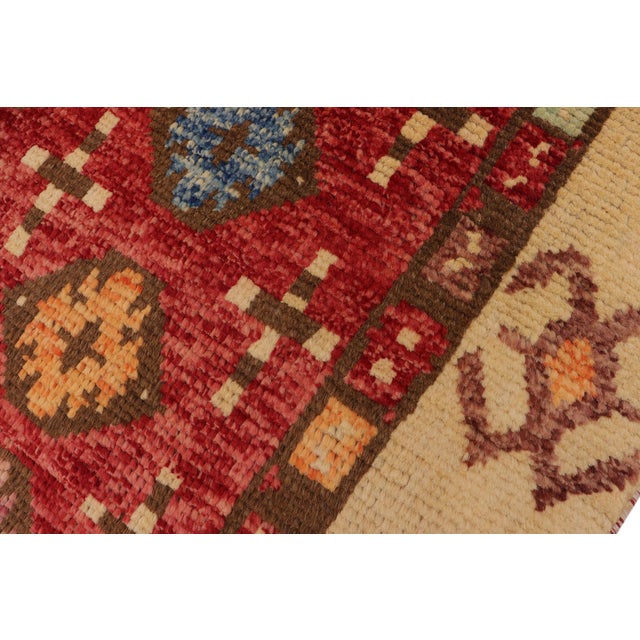 Beige Boho Chic Balochi Red/Beige Wool Rug - 6'9''x9'8'' For Sale - Image 8 of 10
