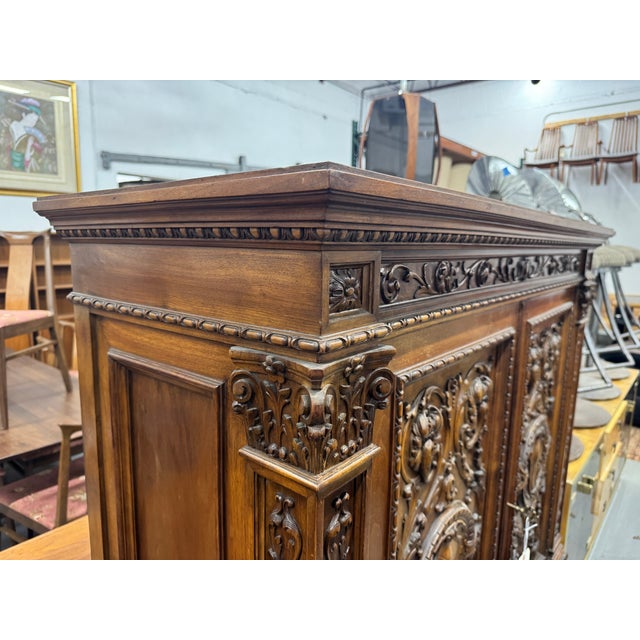 Antique French Renaissance Revival Carved Oak Hunt Cabinet / Buffet For Sale - Image 11 of 16