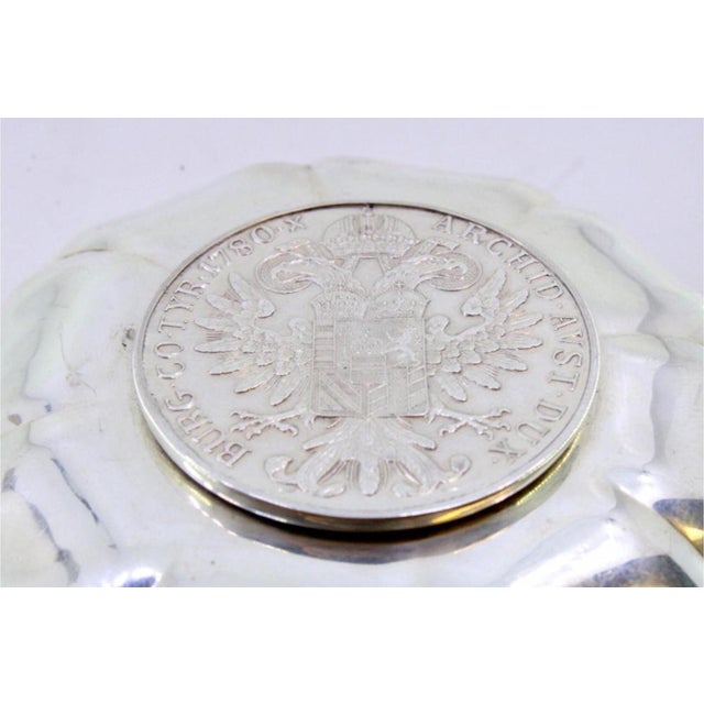 Silver Bowl with Flower-Shaped Cutouts and Central Coin For Sale - Image 3 of 7