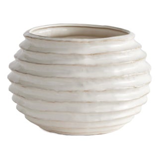 Avani Pot Medium For Sale