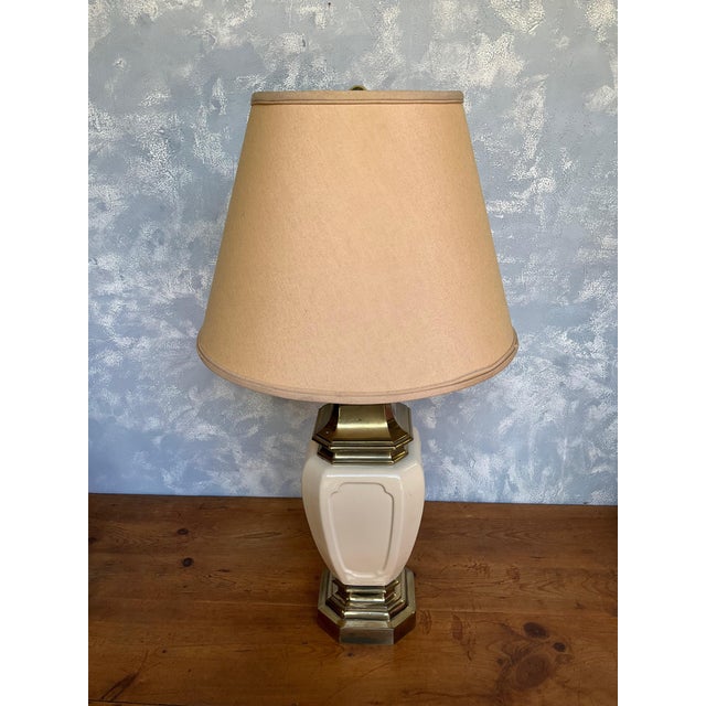 American Mid-Century Stiffel Ceramic and Brass Table Lamp, 1950s For Sale In New York - Image 6 of 6