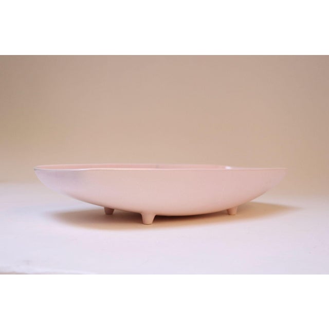 Large pink elongated footed catch-all/tray Royal Haeger (ca. 1960s, USA). Attractive color and long, sculptural form....