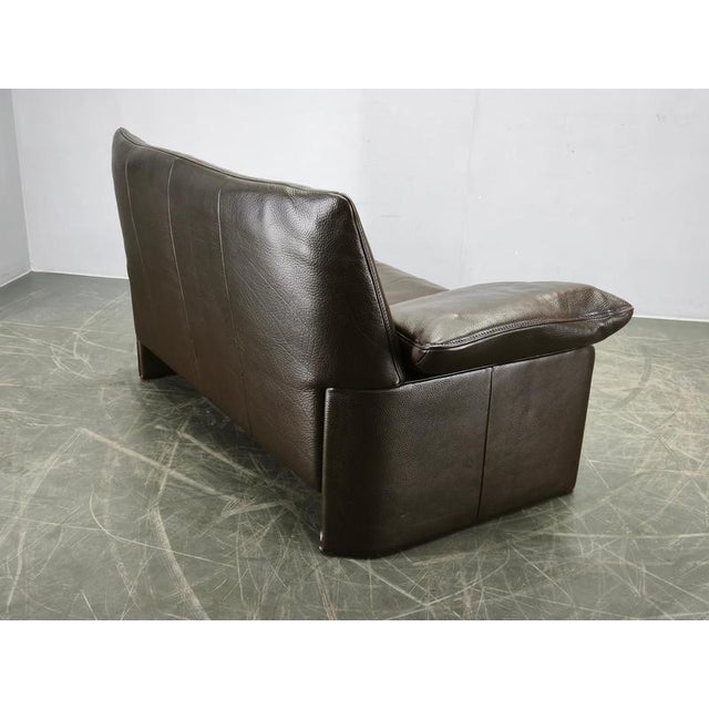 Belgian Full Grain Leather Freestanding Two-Seat Sofa from Jori, 1990s For Sale - Image 12 of 15