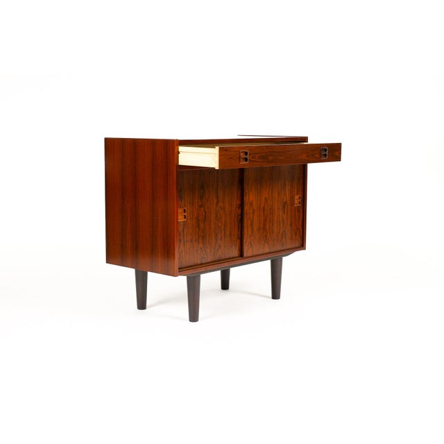 Wood 1960s Danish Modern Mid Century Compact Rosewood Credenza Sideboard — Sliding Doors + Shallow Drawer For Sale - Image 7 of 9