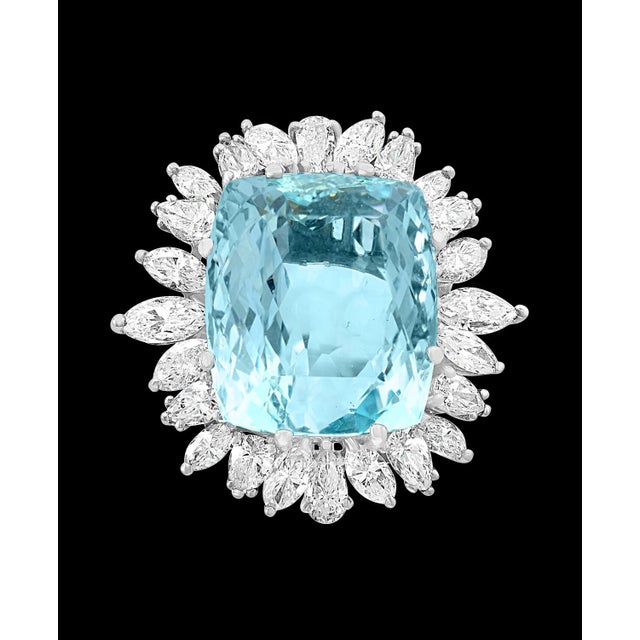 28 Carat Natural Aquamarine and Diamond Cocktail Ring 18 Karat Gold Adjustable For Sale - Image 4 of 18