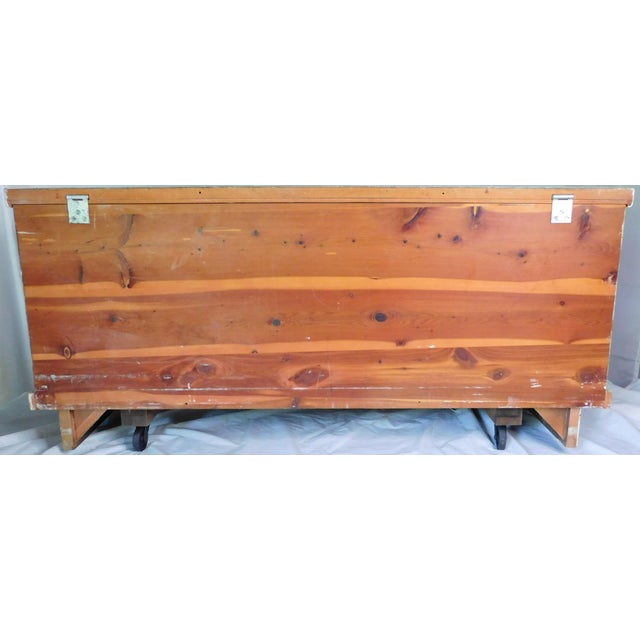 Alabaster 1957 Vintage Mid-Century Modern Lane Blonde Oak Veneer Cedar Chest ~ Lock Removed ~ For Sale - Image 8 of 17