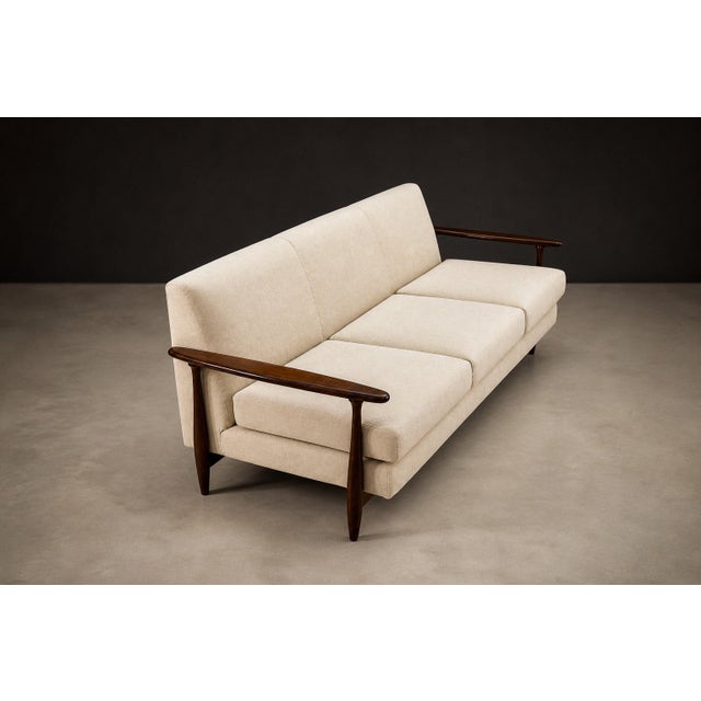 Sofa in Rosewood & Warm Ivory Mohair by Liceu De Artes E Ofícios, Brazil, 1960s For Sale - Image 10 of 18