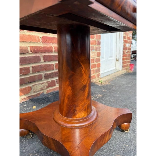 Antique 19th Century American Empire Flame Mahogany Drop Leaf Side Table For Sale In Washington DC - Image 6 of 16