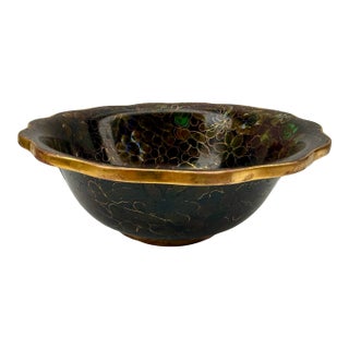 Japanese Cloisonné Enamel Bowl, Showa Period, Hand-Wired Floral Interior 5” Diameter For Sale