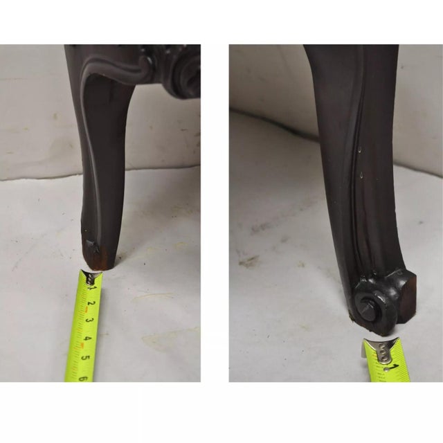 French Louis XV Mahogany Hand Painted Curved Glass Vernis Martin Curio Cabinet For Sale - Image 9 of 12