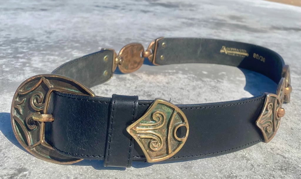 Doppia Vita Women 80/30 Chic Black Belt with Gold Buckle Accents LANOBA Women Wide Waist Belt Double Grommet With Gold Buckle  main image 3