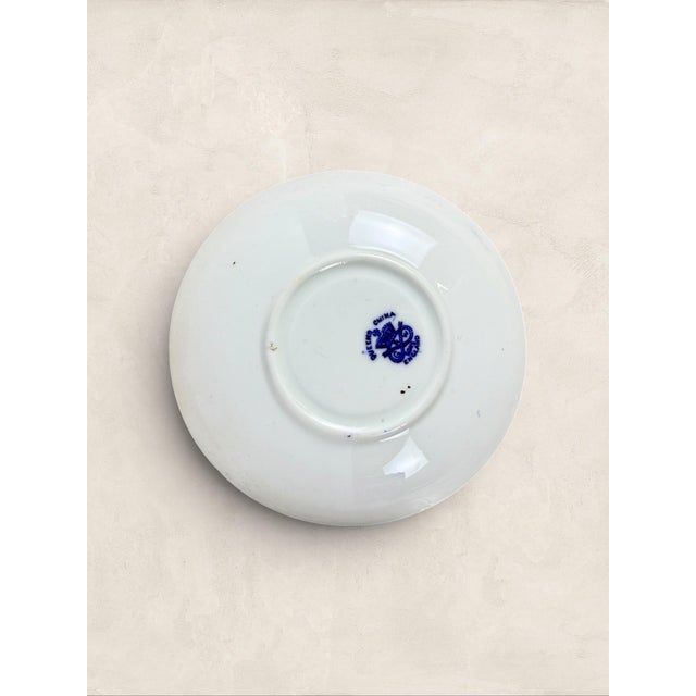 1920s Antique English Queens China Blue Willow Bone China Cup & Saucer For Sale - Image 5 of 10