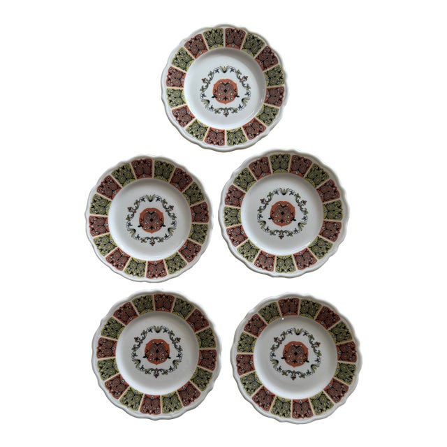 Vintage Mid Century Modern Syracuse China Persian Pattern Plates – 6.25 Inches – American Restaurant Ware - Set of Five For Sale