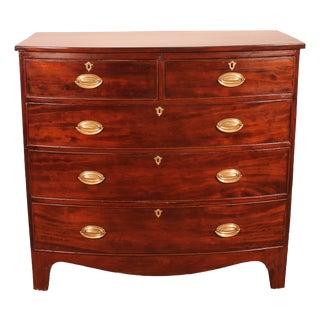 Early 19th Century Mahogany Bombé Chest of Drawers For Sale