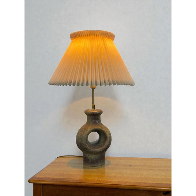 Danish Sculptural Table Lamp in the style of Søholm, 1960s For Sale - Image 6 of 6