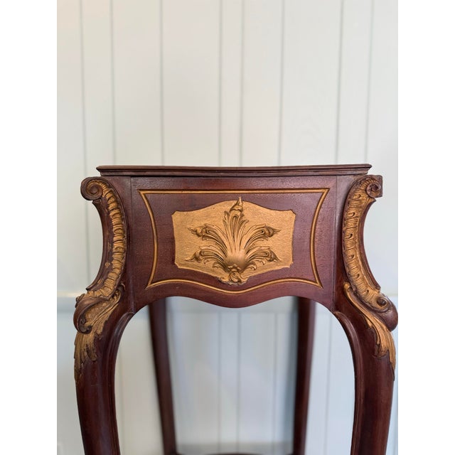 Wood French Provincial-Style Pedestal Table With Gilt Decoration For Sale - Image 7 of 12