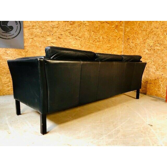 Animal Skin Mid-Century Danish 3-Seater Black Leather Sofa from Mogens Hansen For Sale - Image 7 of 9