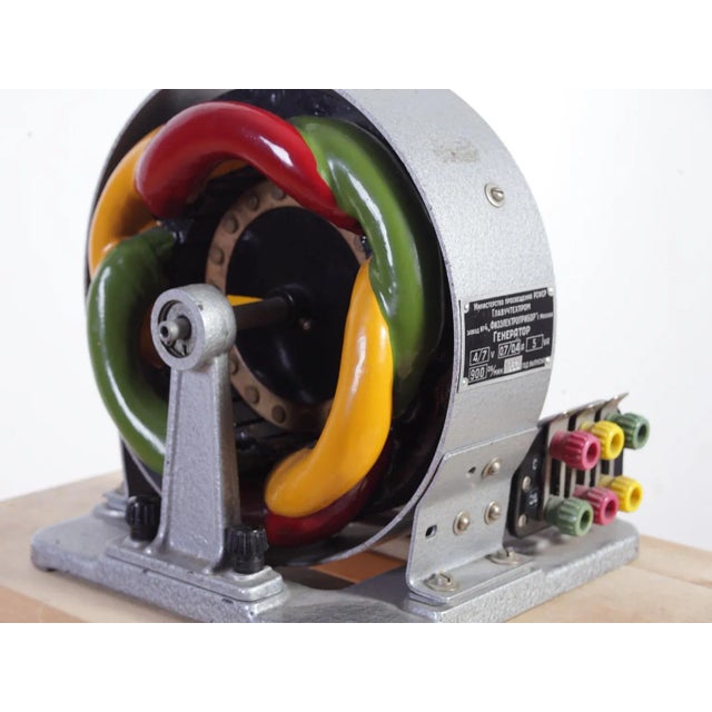 Mid-Century Model Engine, 1960s, in Very Good conditions. Designed 1960 to 1969