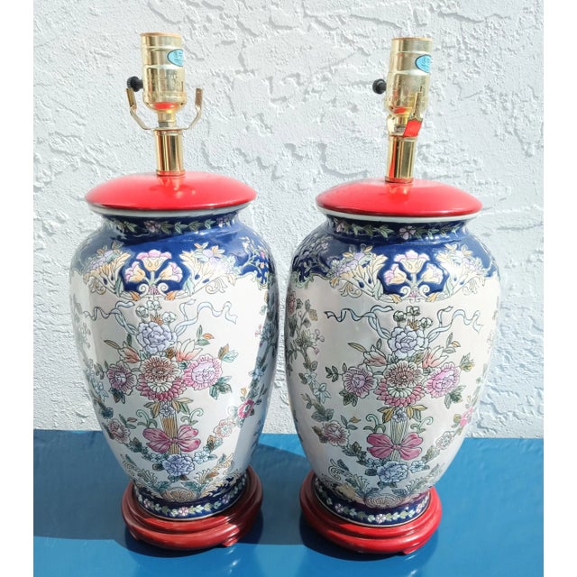 Vintage Chinoiserie Floral Red Navy Pink Ceramic Table Lamps- a Pair For Sale In West Palm - Image 6 of 6