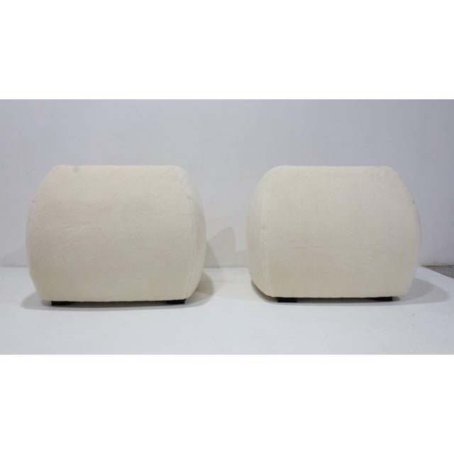 Mid-Century Modern Pair of Jean Royere Style Polar Lounge Chairs in Holly Hunt Great Plains For Sale - Image 3 of 12