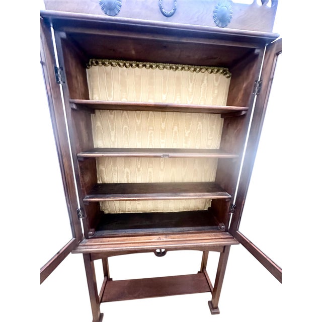 1900-1909 Edwardian William and Mary Chest on Legs China Hutch Cabinet Vitrine English European Antique Glass Doors Wood Display Vitrine For Sale - Image 10 of 18