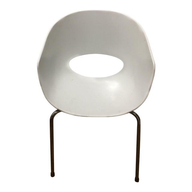 Cb2 Mid Century Modern White Orbit Sitting Chair