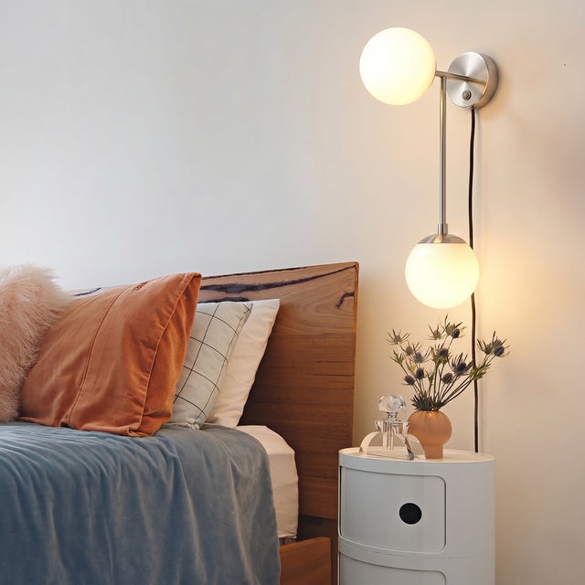 Influenced by the opulence of Hollywood Regency design, the Duo Sconce blends modern elegance with vintage glamour....