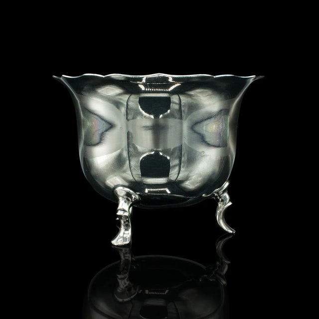 Victorian 1900s Small Antique Victorian English Silver Plate Serving Bowl For Sale - Image 3 of 10
