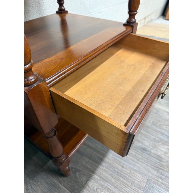 Vintage Pennsylvania House Colonial Style Hard Rock Maple Nightstands - Pair For Sale - Image 12 of 17