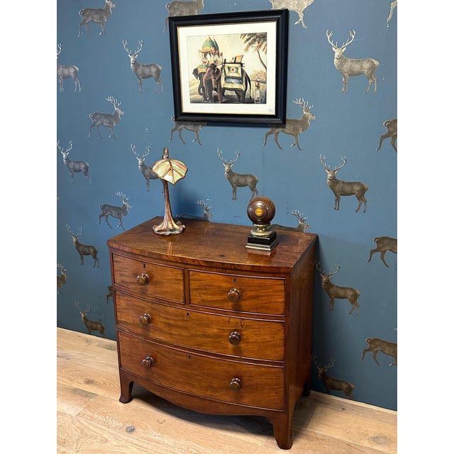 Bowfront Chest of Drawers in Mahogany For Sale - Image 5 of 9