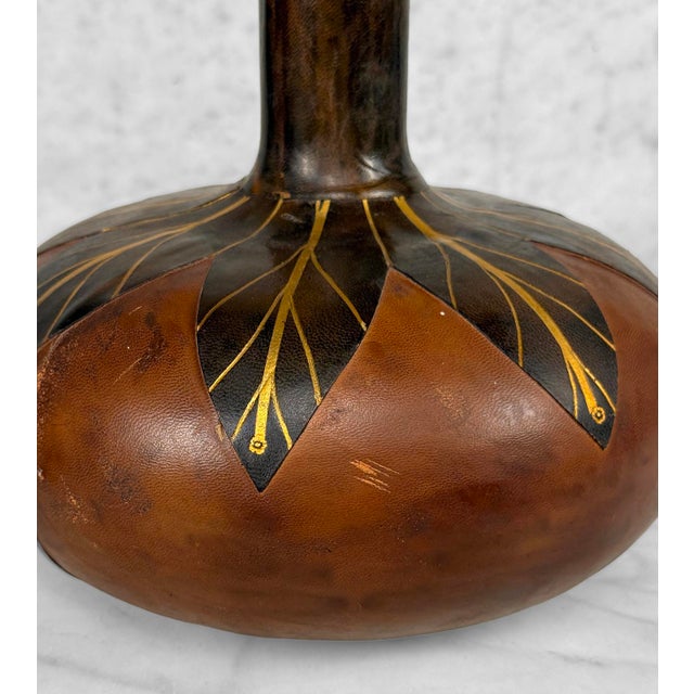 Vintage Italian Leather Wrapped Cognac Liquor Decanter W/ Stopper For Sale - Image 6 of 9