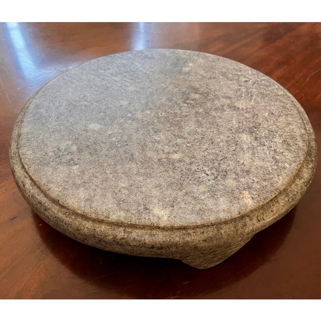 Late 20th Century Natural Unpolished Gray Marble Footed Plateau/Riser/Cheese Board For Sale In Dallas - Image 6 of 15