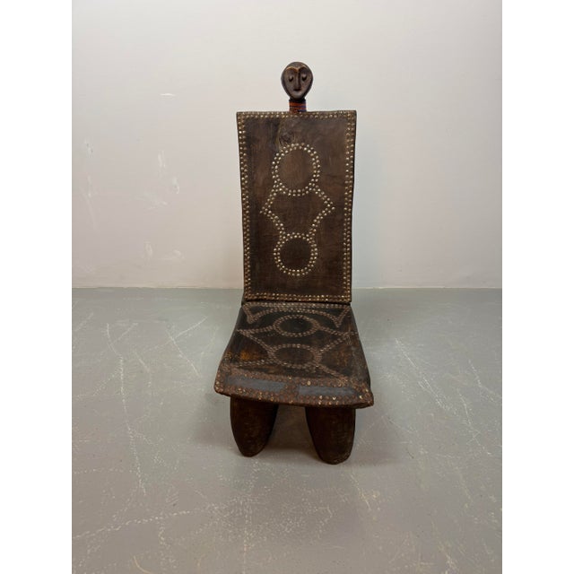 Wood Mid-Century Modern African Ceremonial Kings Chair, Tanzania, 1940s For Sale - Image 7 of 10