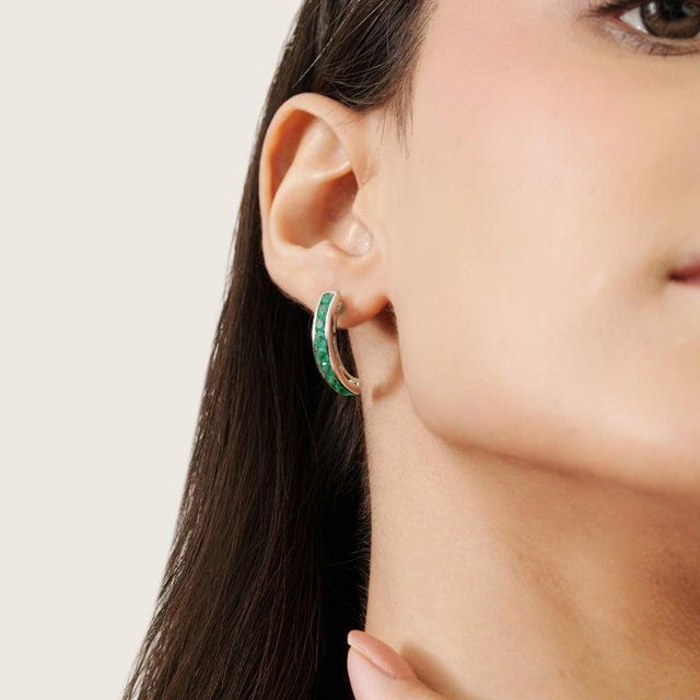 Round Cut Green Onyx C-Shape Hoop Earrings in 925 Silver- A Pair For Sale - Image 4 of 10